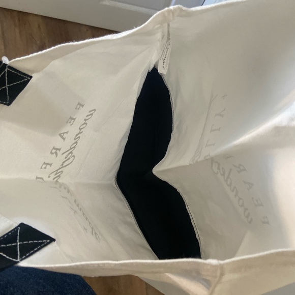 Cute white and black cotton tote washable great to carry on. Last one - Picture 3 of 3